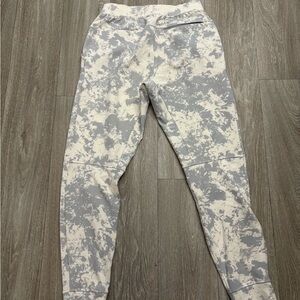Lululemon Gray and White Tie-Dye Joggers